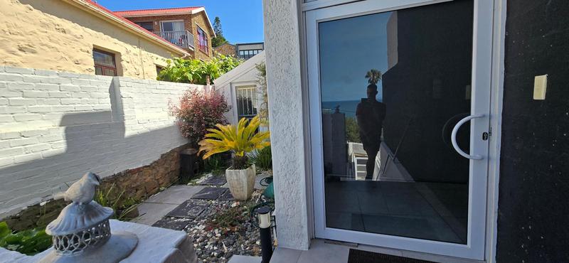 4 Bedroom Property for Sale in Santos Bay Western Cape